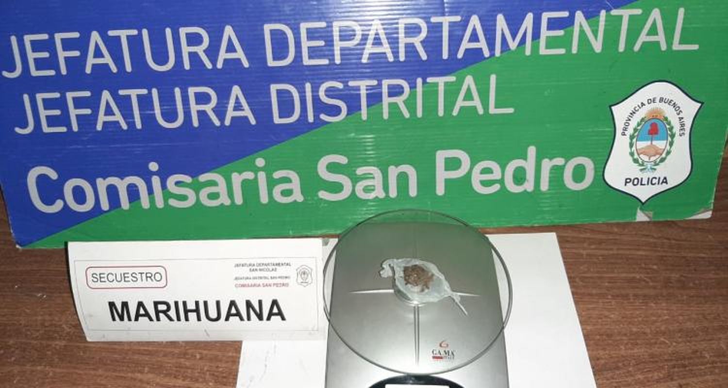 Tres aprehendidos con marihuana y cocaína en su poder