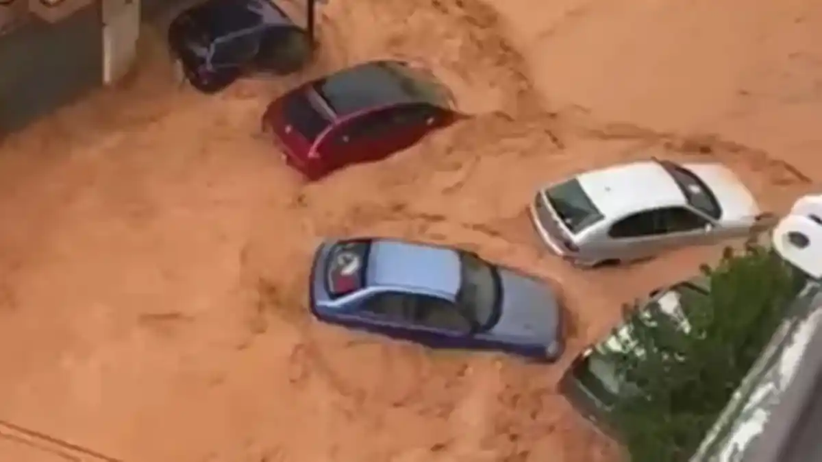 Lluvias de la DANA barren Comunidad Valenciana, reportan víctimas mortales y desaparecidos