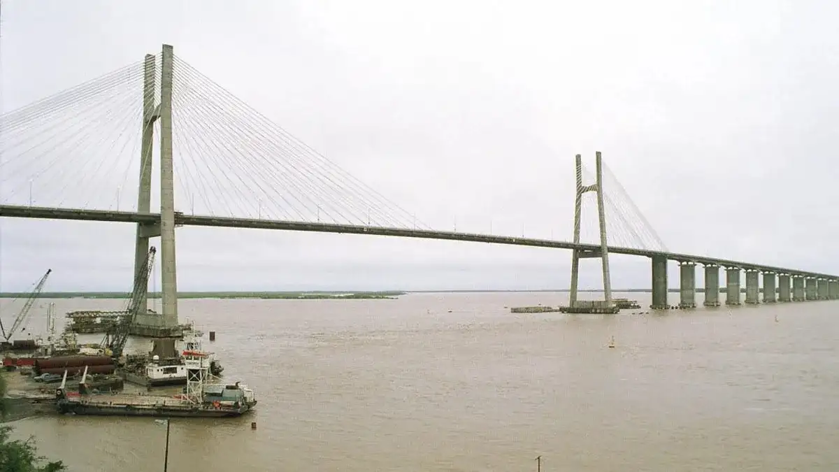 Multitudinario reclamo por el puente