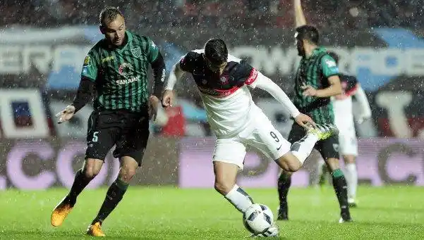 San Lorenzo apenas pudo rescatar un empate agrio y con polémica