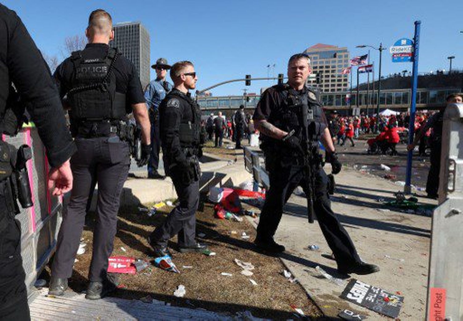 TRAGEDIA EN EE.UU.: Un muerto y 21 heridos en tiroteo en el desfile del Super Bowl