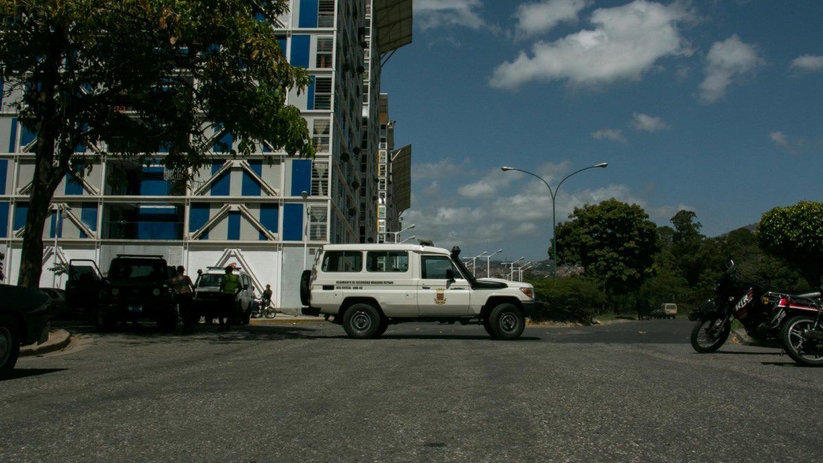 «VOCES LO INCITABAN»: asesinó a un joven con arma blanca en Sabana Grande y luego abusó de su novia