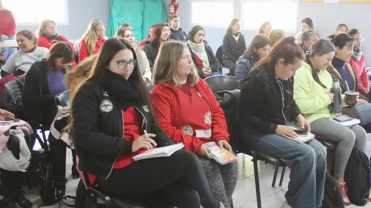 Concluyó el ciclo de talleres sobre el cuidado de la voz para quienes trabajan con la niñez