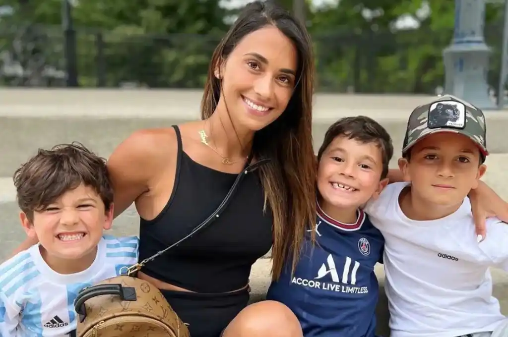 A pura música, Antonela Roccuzzo mostró en video cómo se prepara para viajar a Qatar
