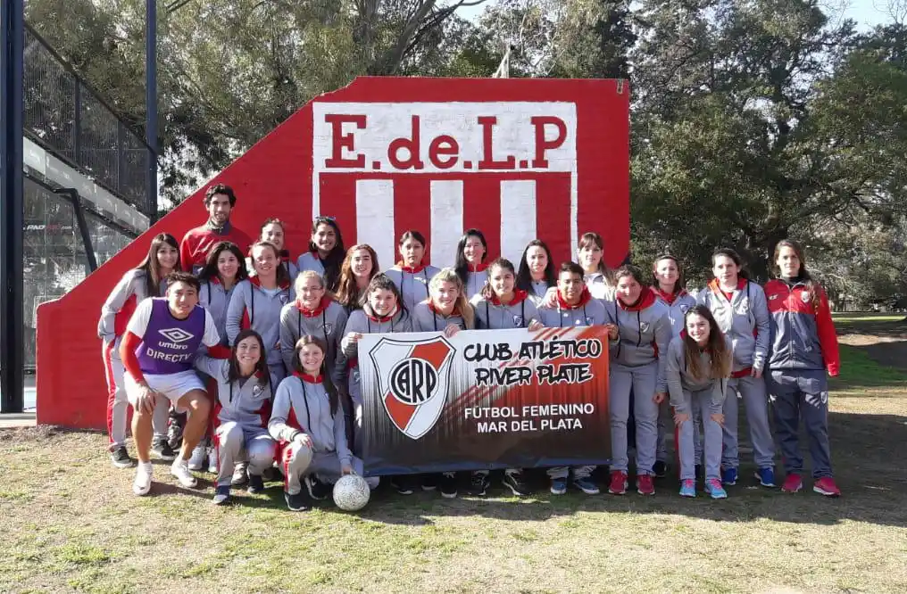 Las chicas de River visitaron a Estudiantes