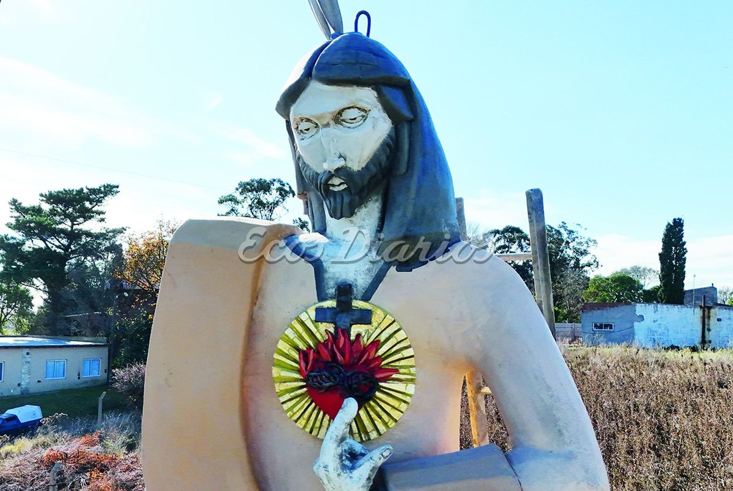 Sagrado Corazón. Colocaron la estatua para su inauguración