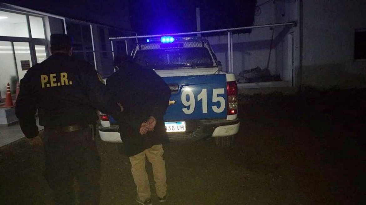 En estado de ebriedad, agredió con un termo a su pareja: terminó detenido