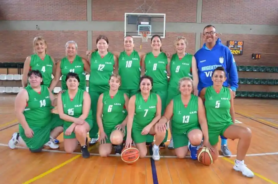 Presentes en el Argentino de Maxi Básquet
