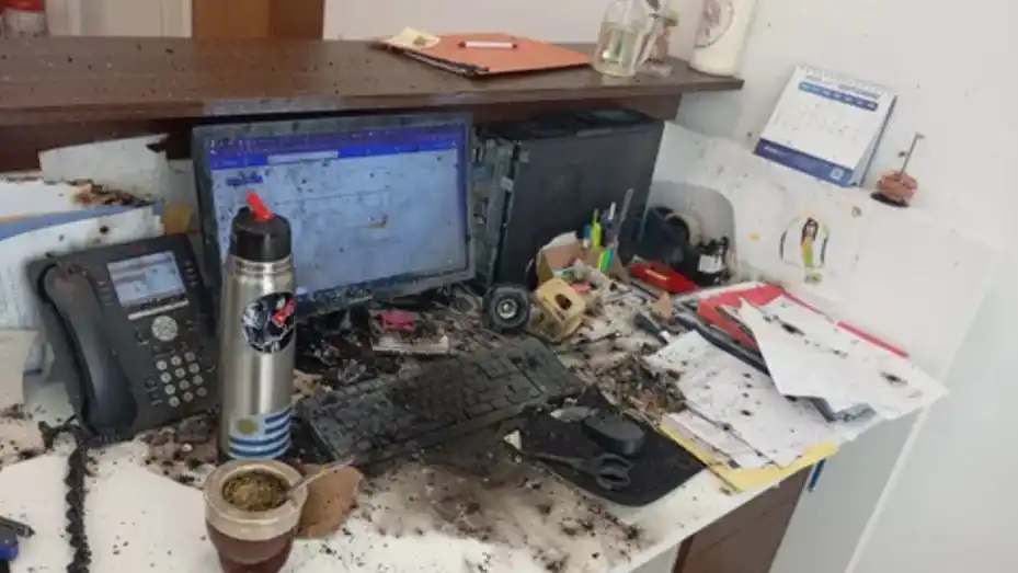 El ruralismo se solidarizó con Pino tras la agresión con un paquete explosivo en su oficina
