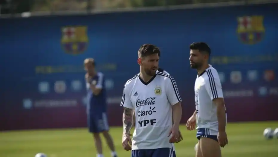 La Selección realizó su primera práctica en la Ciudad Deportiva del Barcelona