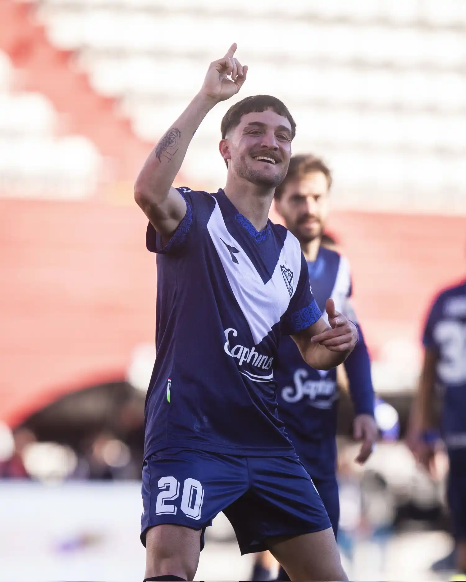 Vélez quiere aprovechar su localía para seguir arriba