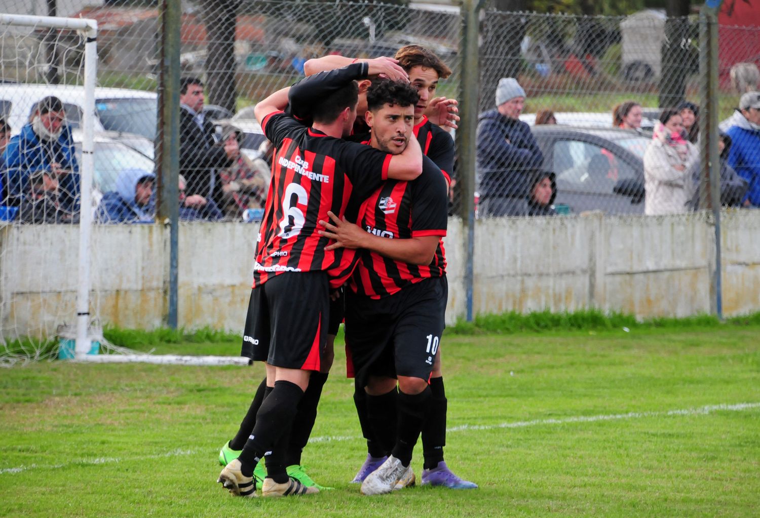 Independiente ganó y ahora comparte la punta con Gimnasia
