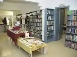 La Sala ofrece diversos talleres a la comunidad.