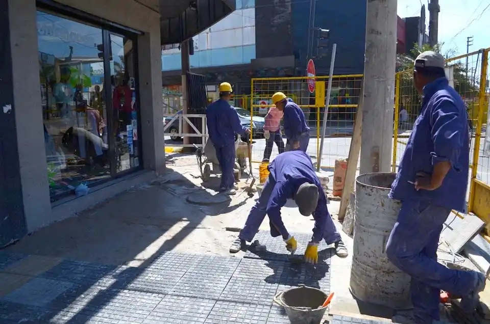 Avanza la segunda etapa de mejoras en el Centro Comercial de Munro