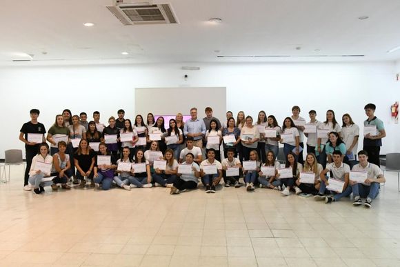 Reconocimiento a estudiantes destacados y destacadas del secundario