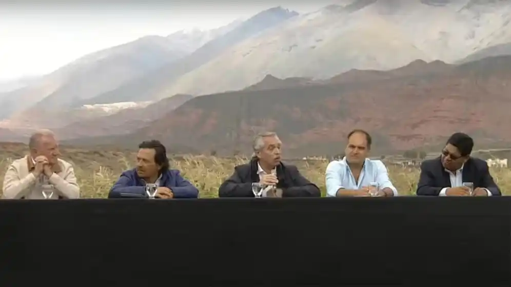 Alberto Fernández: “Algo tenemos que hacer porque los santafesinos y rosarinos también son argentinos”