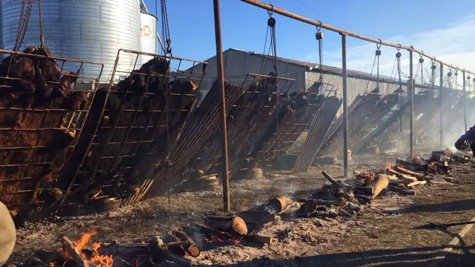 Castelli celebra su aniversario con un asado multitudinario y diversas actividades