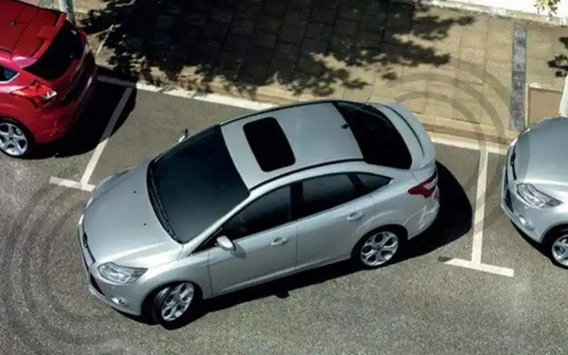 Empieza a regir la nueva disposición de estacionamiento en el centro de Rosario: qué tramos serán modificados