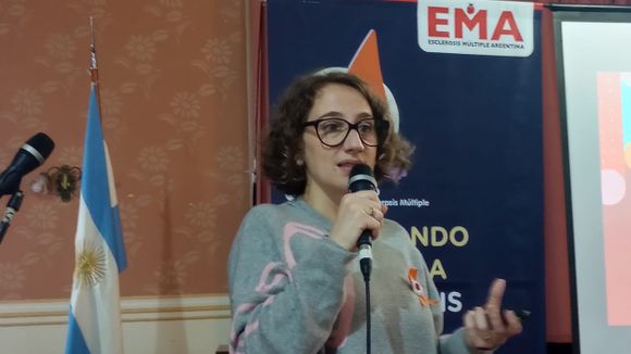 Esclerósis Múltiple: la charla de especialistas que invitó a pacientes y familiares