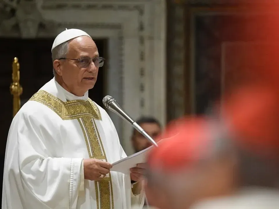 El papa León XIV suplicó por la paz tras la cumbre entre Trump y Putin