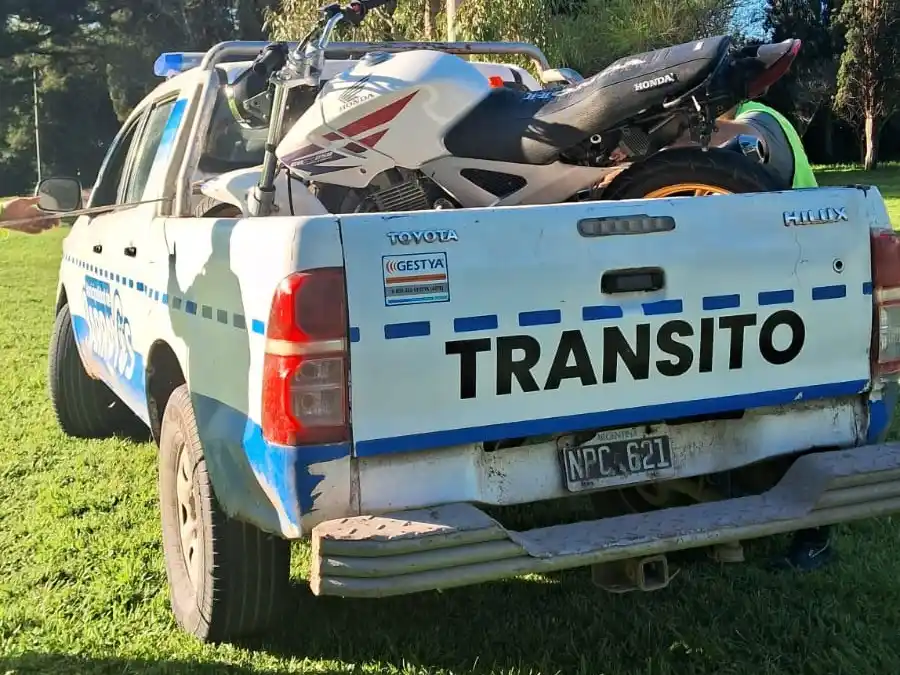 Moto secuestrada por alta velocidad y escape antireglamentario