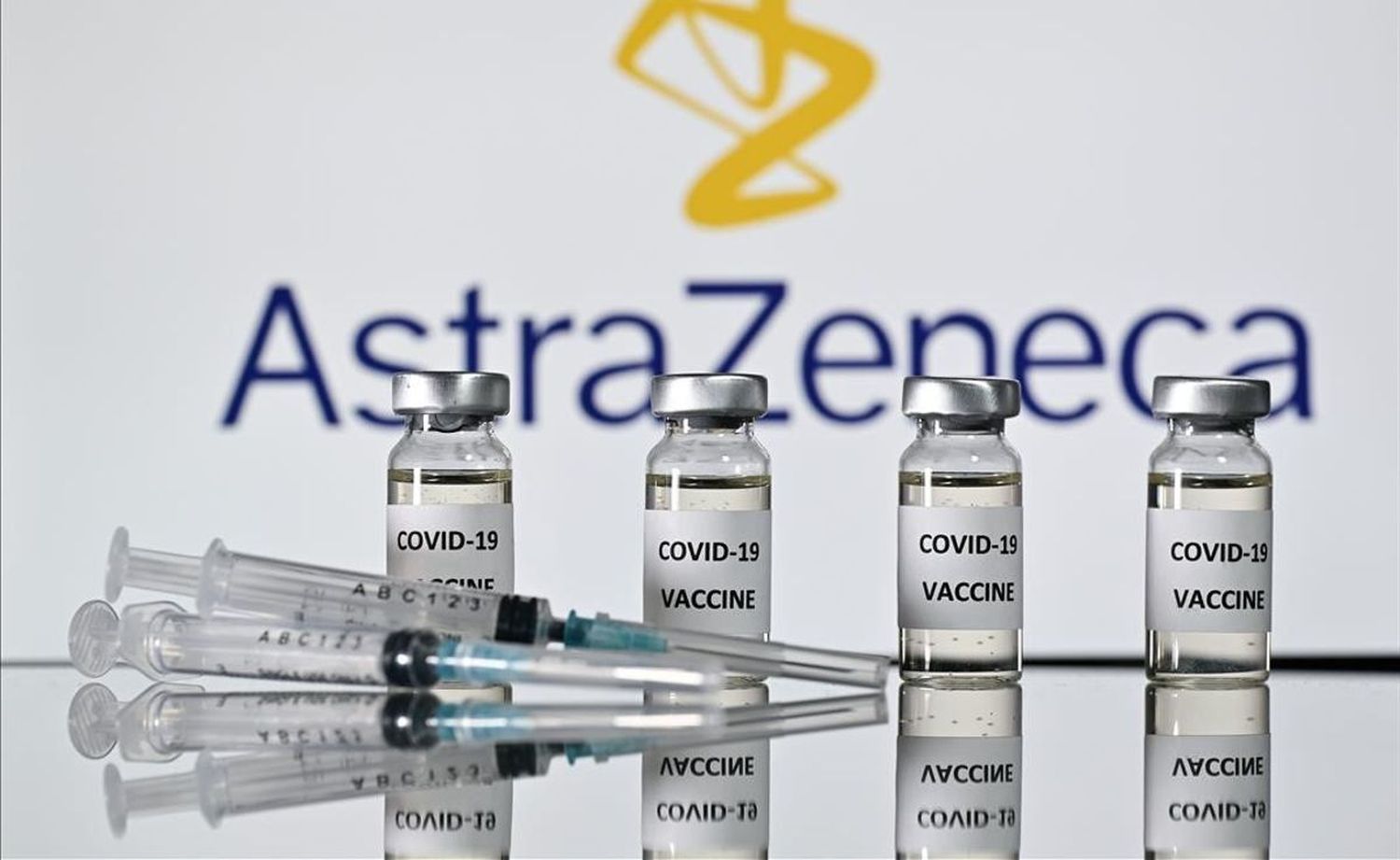 Faltante de vacunas: El Gobierno espera el arribo de más de 4 millones de dosis de AstraZeneca para abril y mayo