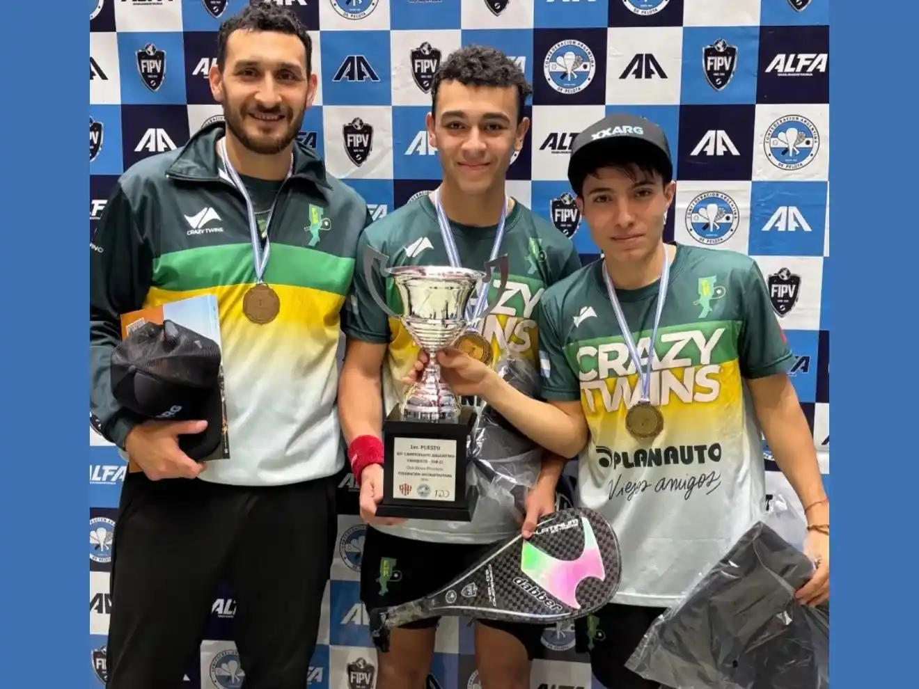 Los venadenses en lo más alto del podio nacional.