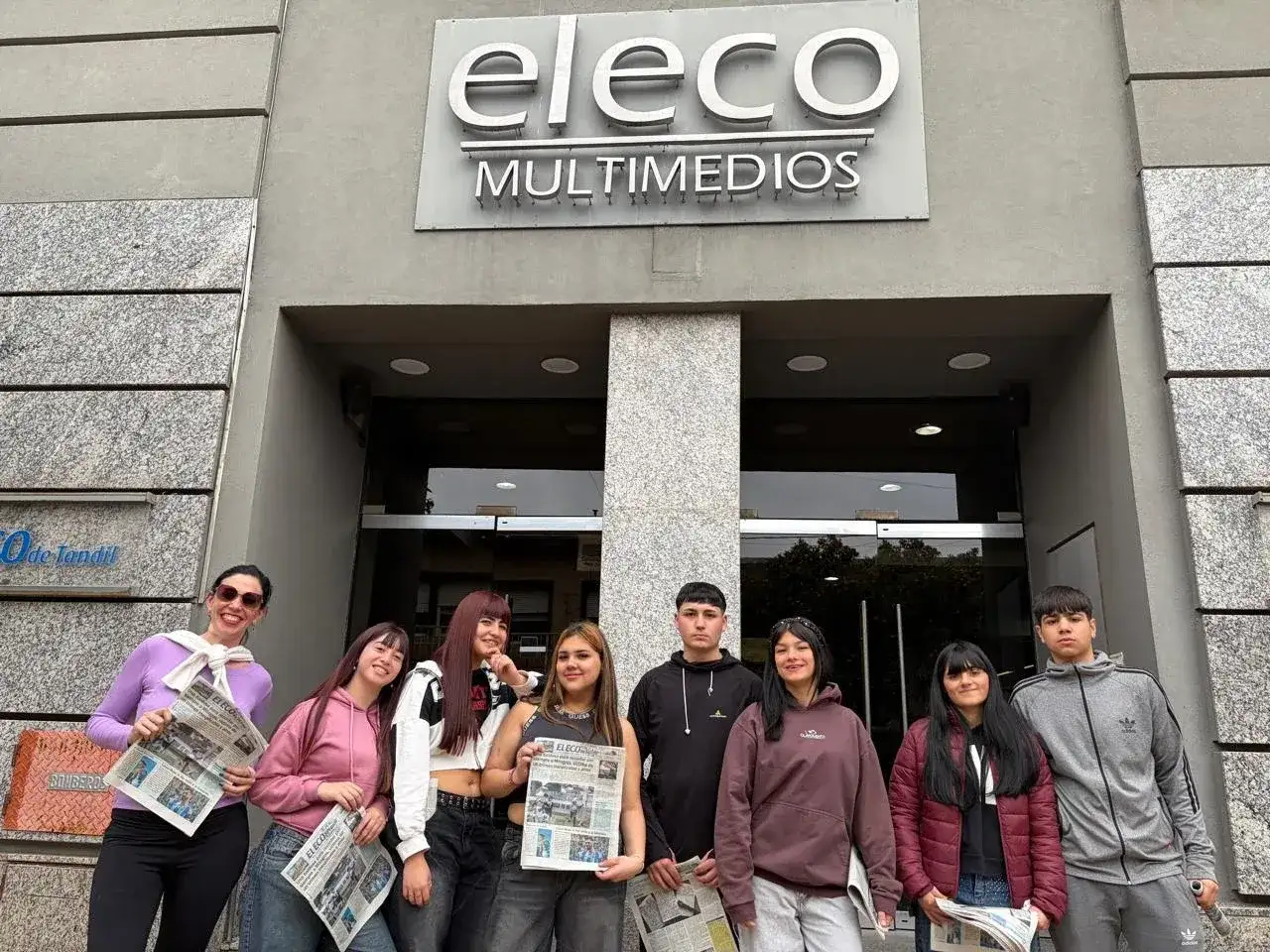 Los alumnos de la Escuela Secundaria 8 durante su visita a las instalaciones de El Eco Multimedios.