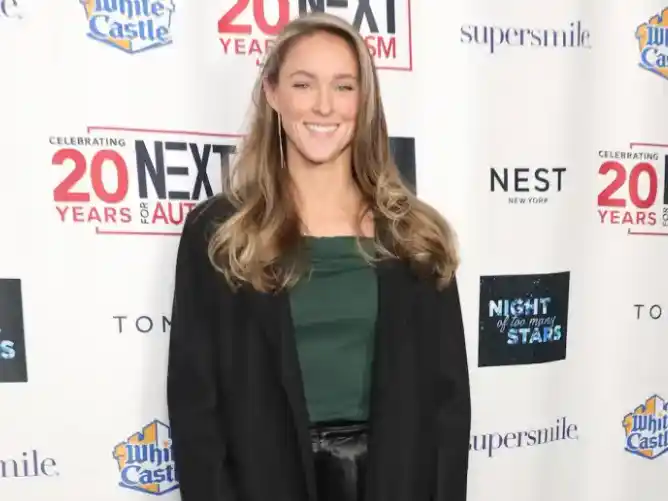 La hermana de Travis dio a conocer cómo su familia se enteró de que el deportista estaba saliendo con la superestrella