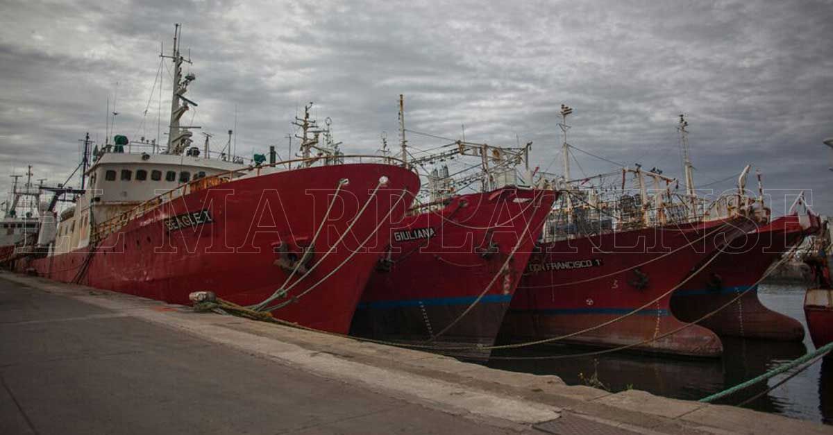 Tras el hundimiento del Repunte, obreros navales evalúan medidas de fuerza