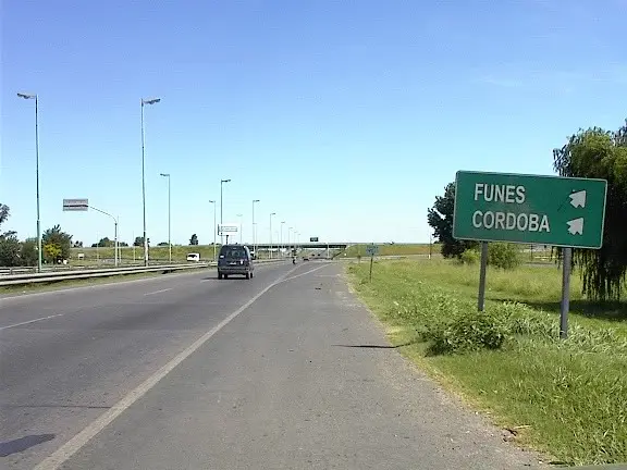 Choque en la autopista a Córdoba: un herido fue trasladado de urgencia en helicóptero