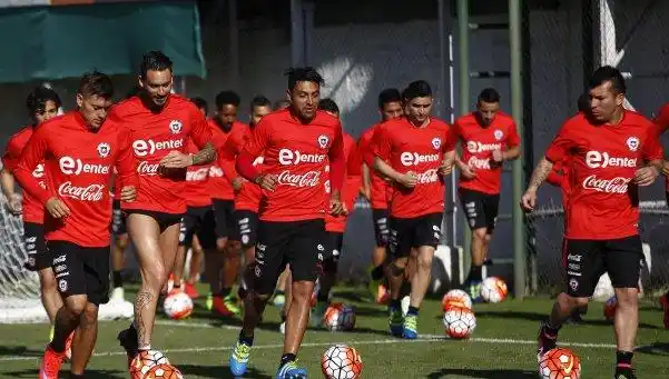 Chile, con un lesionado y varias bajas