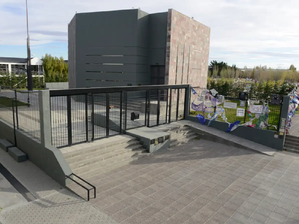 Ordenan establecer cuanto costó el mausoleo de Nestor Kirchner construido en Santa Cruz