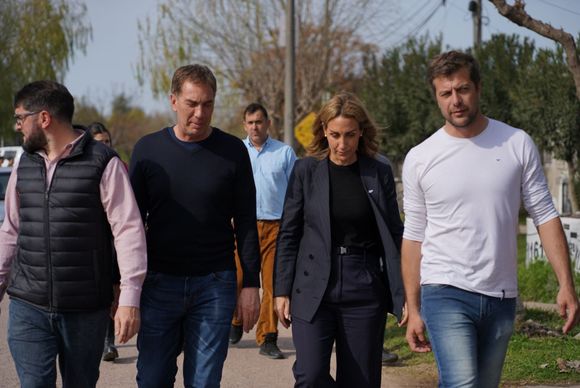 Diego Santilli, de campaña en San Pedro