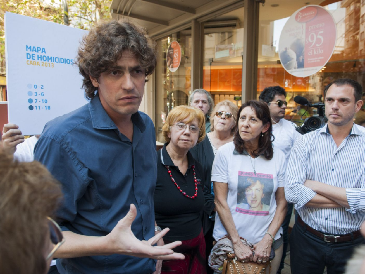 Agredieron a Lousteau en una protesta del Bapro: "esto es parte de la degradación de la democracia en la Argentina"