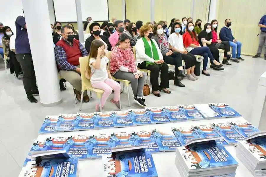 Rinden homenaje al ex ministro Alberto Zorrilla