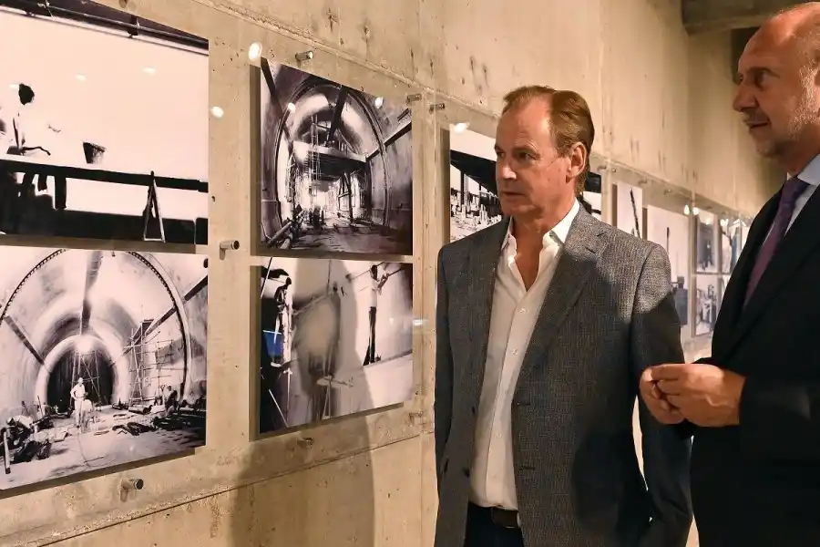 Perotti y Bordet en la reinauguración del Centro de Interpretación del Túnel Subfluvial Raúl Uranga – Carlos Sylvestre Begnis