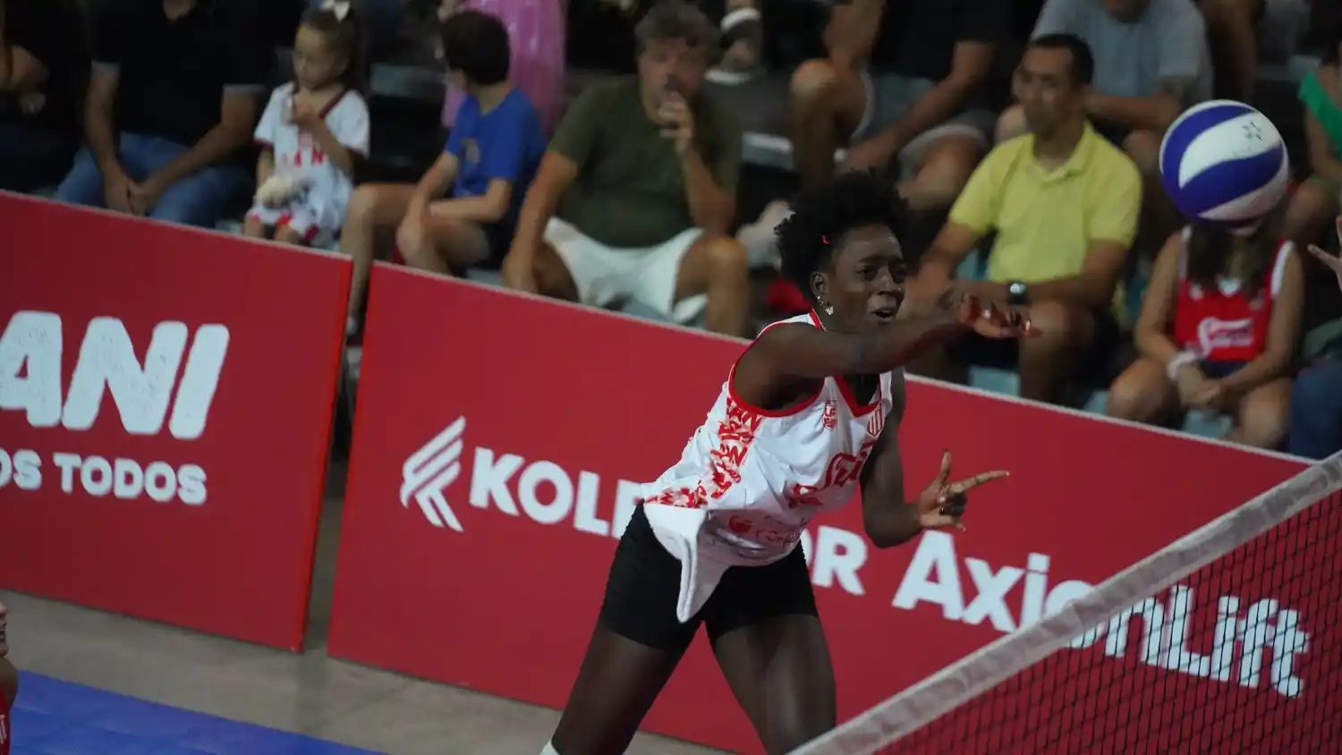 Bea Nunes, una de las destacadas en ataque