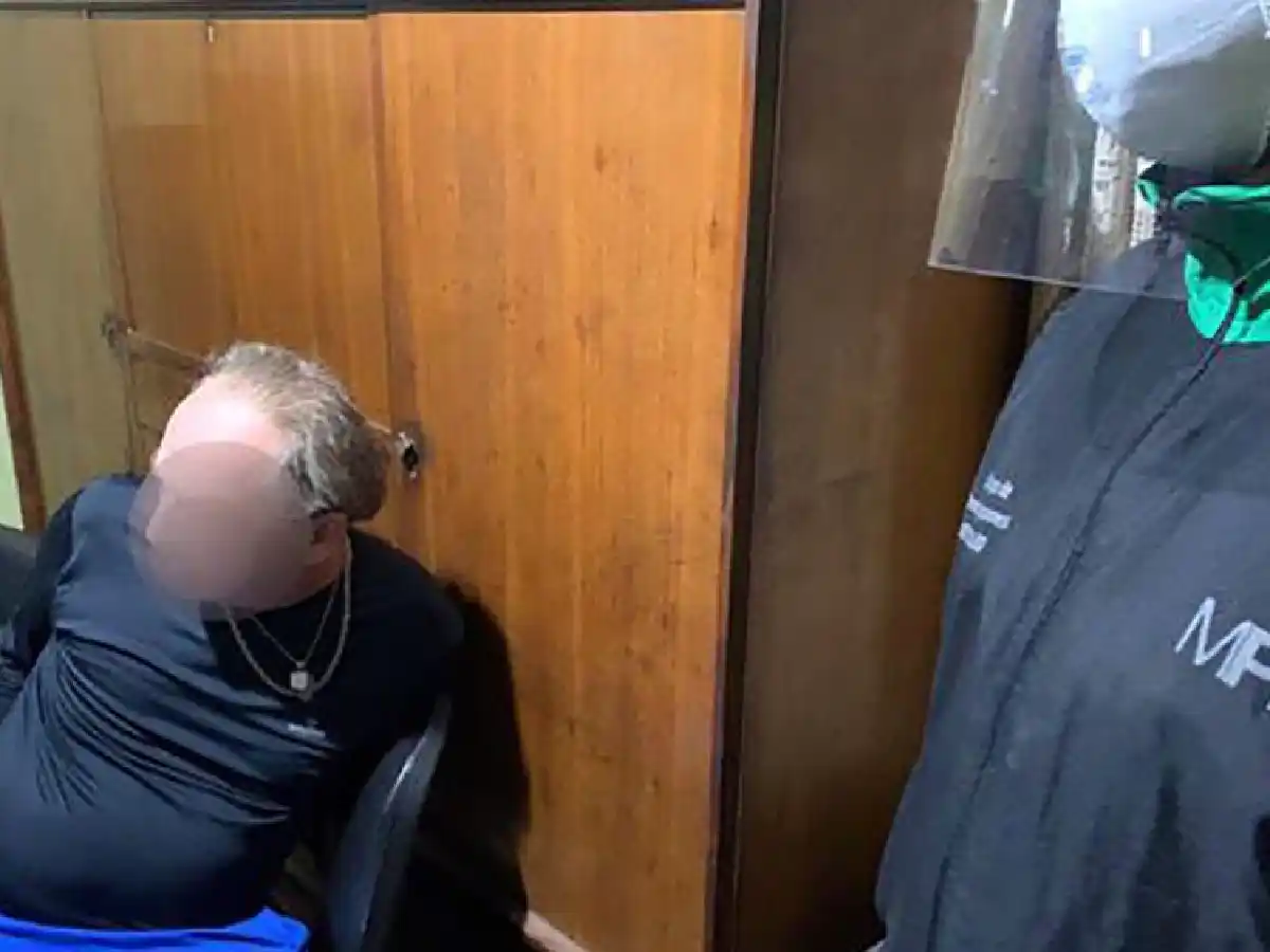  Detuvieron a un maestro de una escuela primaria de Devoto por grooming y posibles abusos sexuales