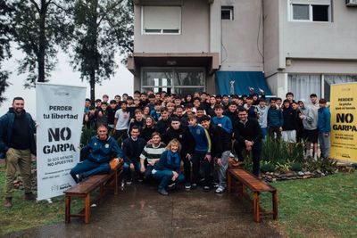 Lotería de Santa Fe comenzó en Newell’s y Central su campaña sobre las apuestas online