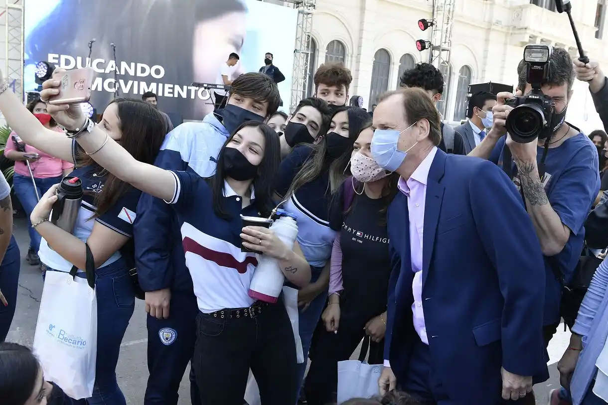 Bordet: "Las habilitaciones irán en concordancia con las del Gobierno Nacional"