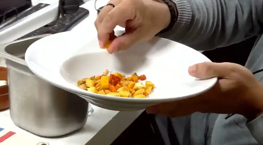 Ciencia y cocina con el chef Martín Paruccia | Crédito: RADIO RAFAELA - 4