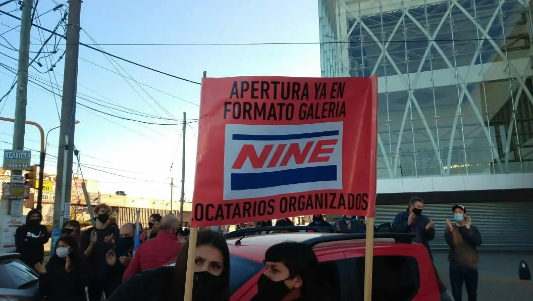 Empleados de shoppings marcharán para pedir por la reapertura de centros comerciales