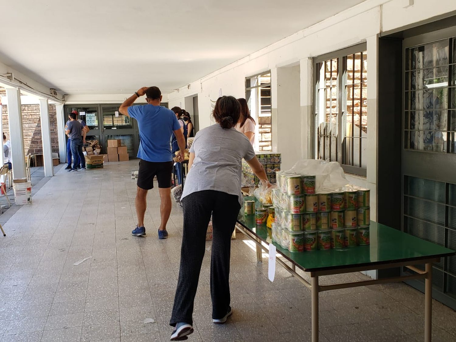 Alimentos para alumnos: todas las escuelas entregarán doble provista, porque en enero no abren