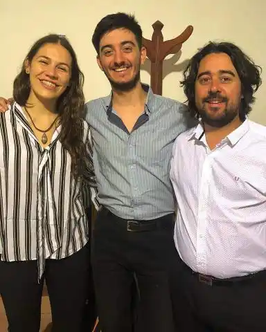 El trío “Las Guitarras Gualeyas” se estará presentando hoy en la Biblioteca