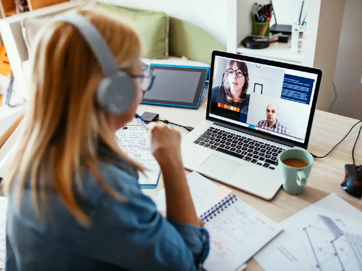 Después de 14 días de vacunados, trabajadores pueden ser llamados a la presencialidad