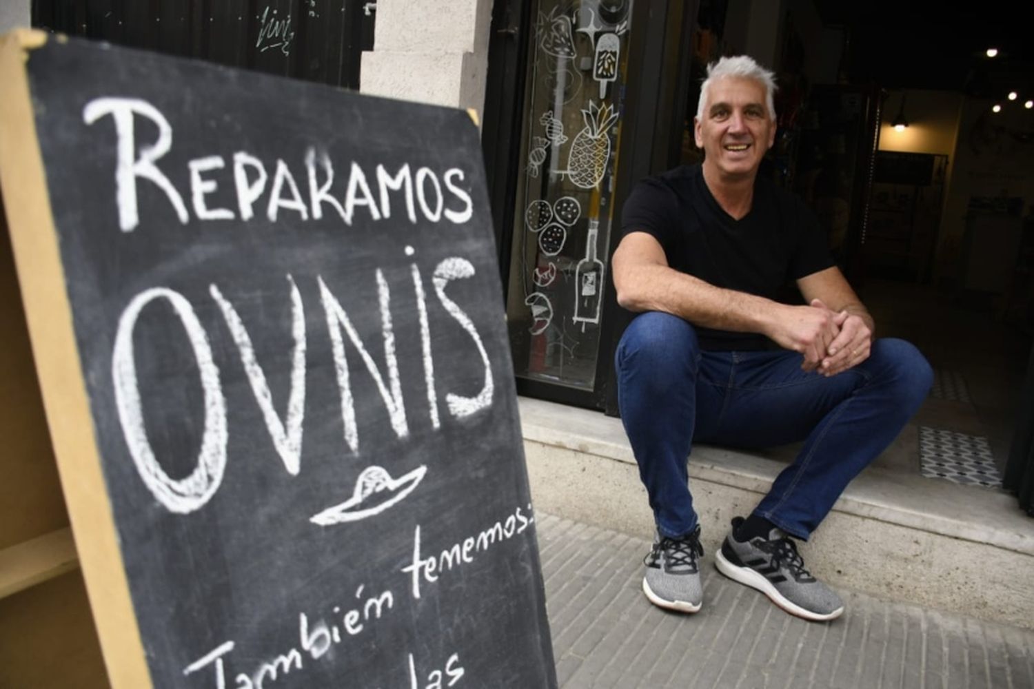 La argentinidad al palo: comerciante rosarino quiso llamar la atención de los clientes