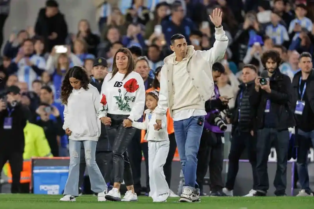 AFA le hizo un homenaje a Di María por su carrera con la Selección argentina