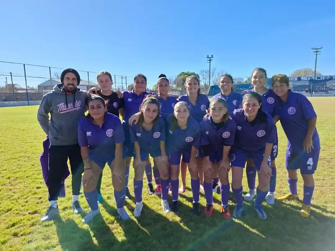 Fútbol Femenino - 10