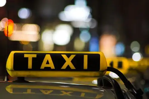 Una joven denunció que fue violada por un taxista